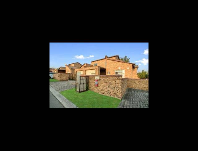 2 BEDROOM TOWNHOUSE FOR SALE IN HONEY PARK